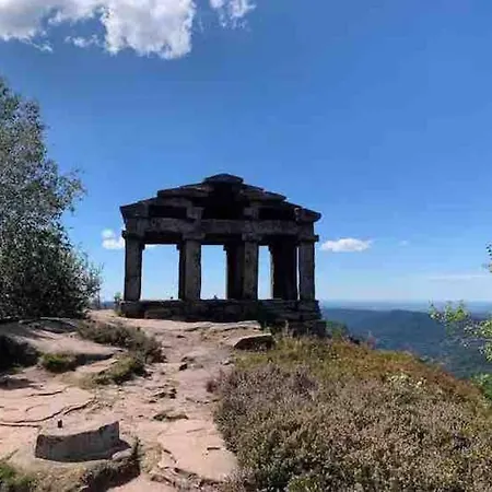 Idéalement Situé Sur La Voie Verte Celles-sur-Plaine
