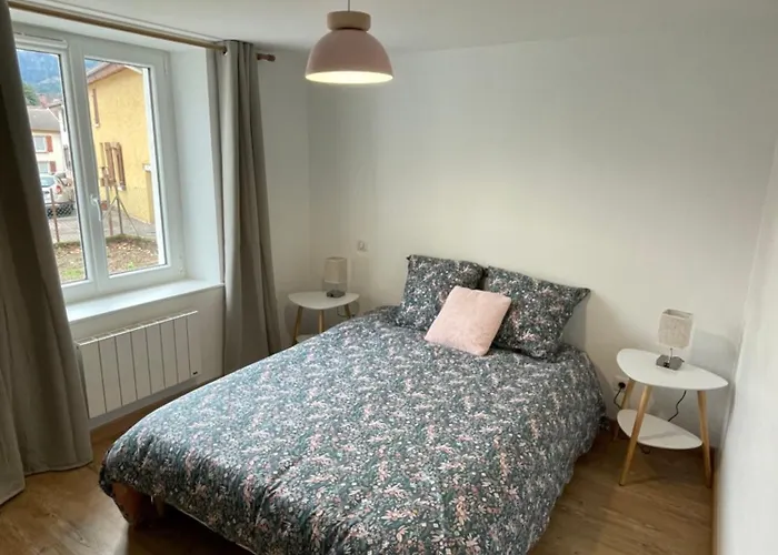 Idealement Situe Sur La Voie Verte Lägenhet